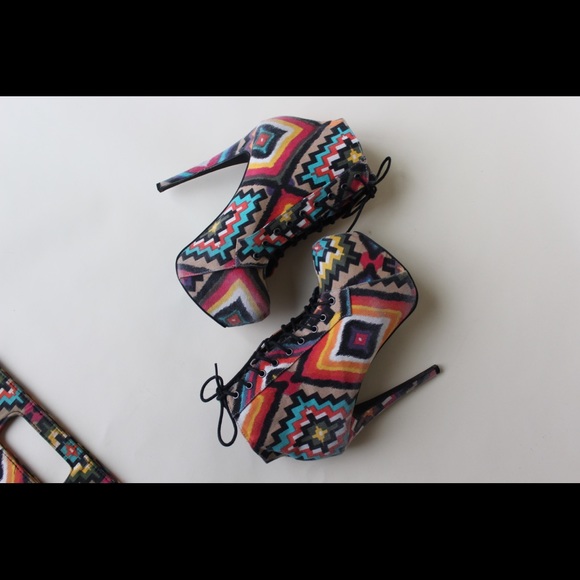 Multi Colored Print Tie Up Ankle Boot Heels - Picture 7 of 9